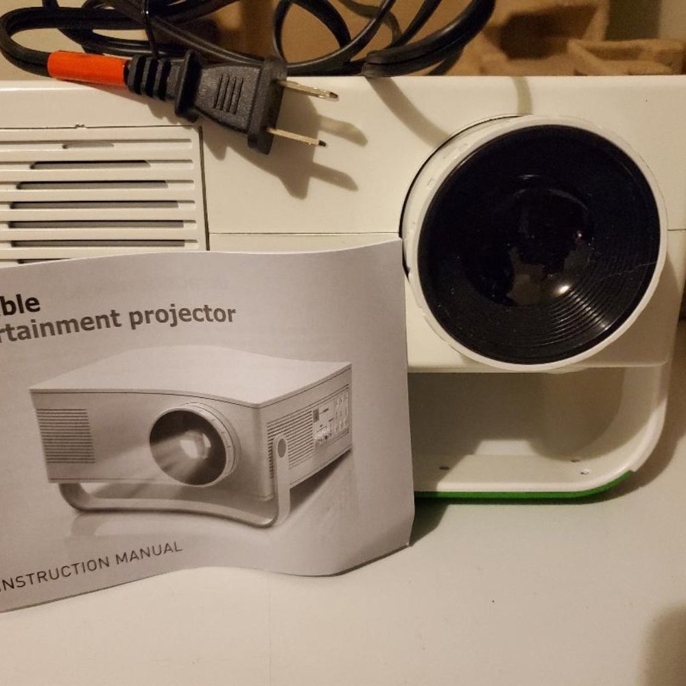 Sharper Image Portable Projector - Picture 5 of 9